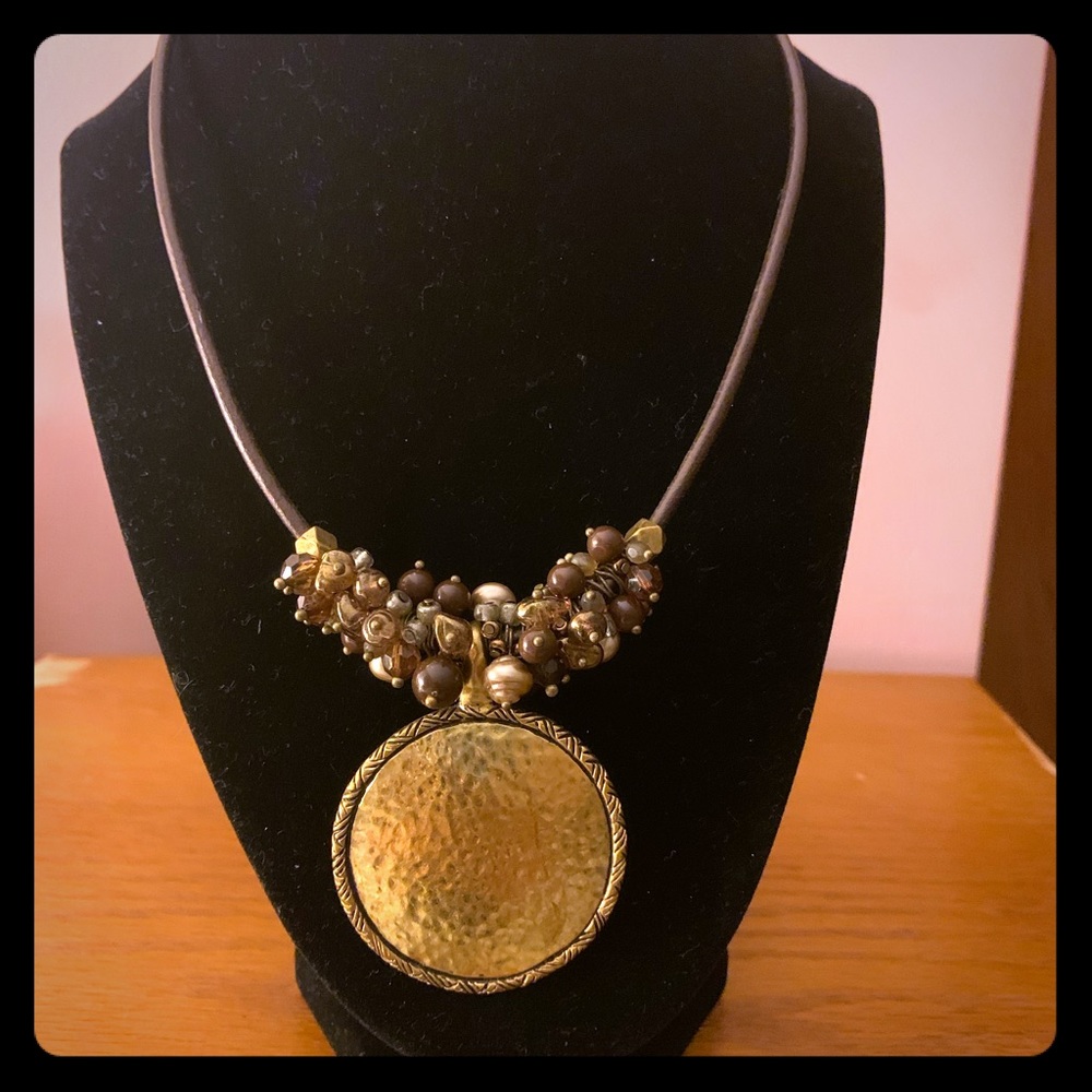 Costume gold round w/beads leather rope necklace